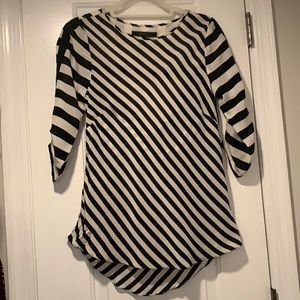 BCBG MAX AZRIA Blouse